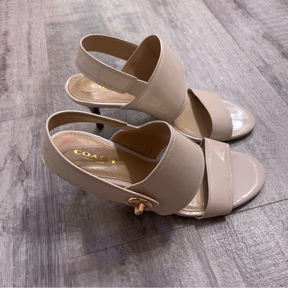Coach Marla Cream Patent Kitten Heel Slingback Size 6 - Picture 1 of 7